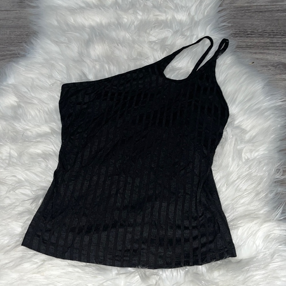 Solid black one shoulder shein shirt